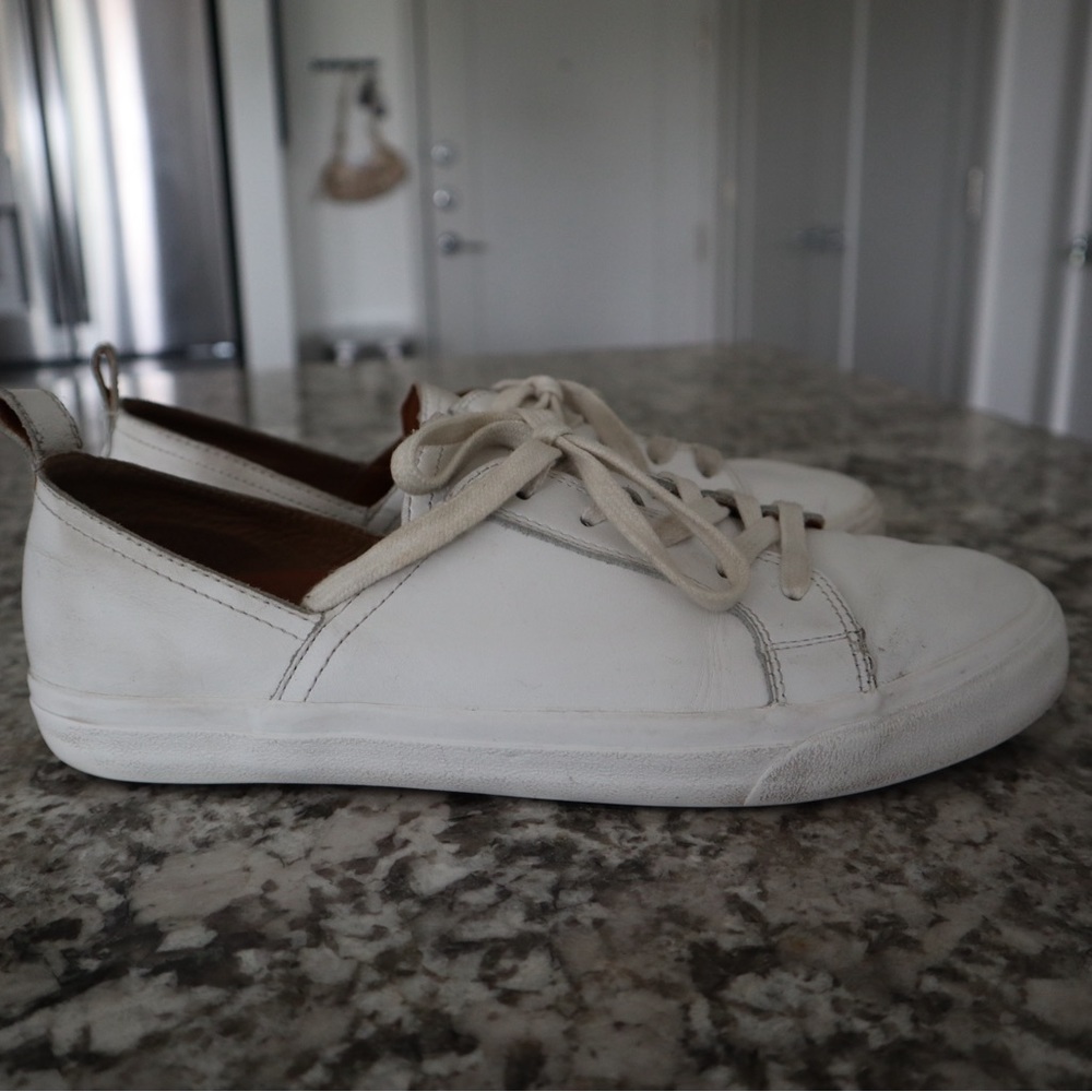 Lucky brand - Side Dip Lace-Up Sneakers